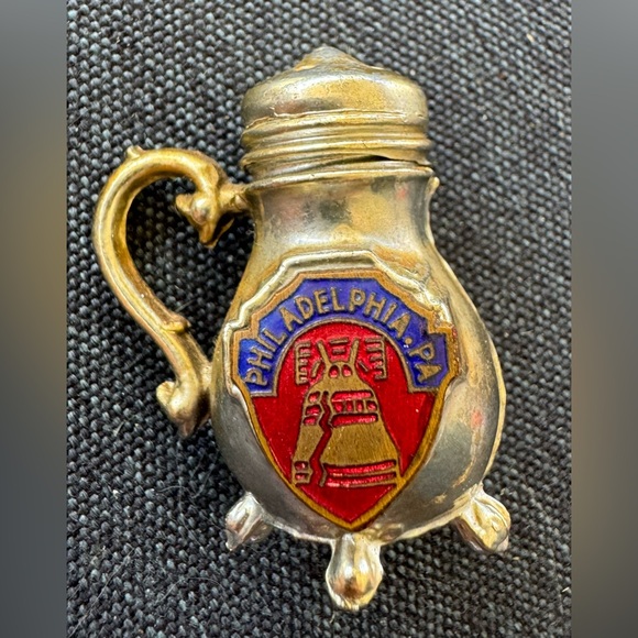 Vintage Liberty Bell Pennsylvania PA Salt & Pepper Shakers - Picture 9 of 9